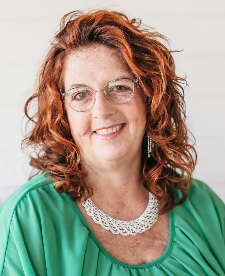 Elizabeth James